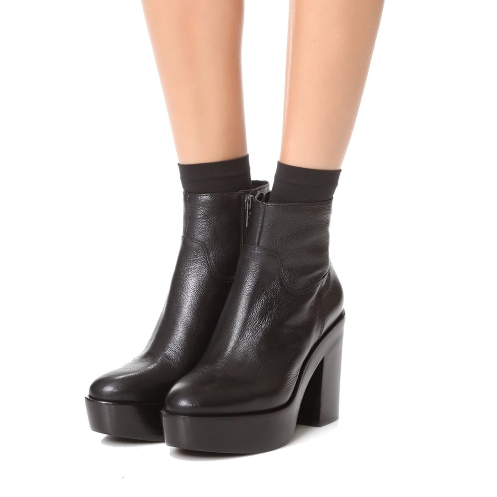 Ash Dakota Black Leather Ankle Boots Size: 8